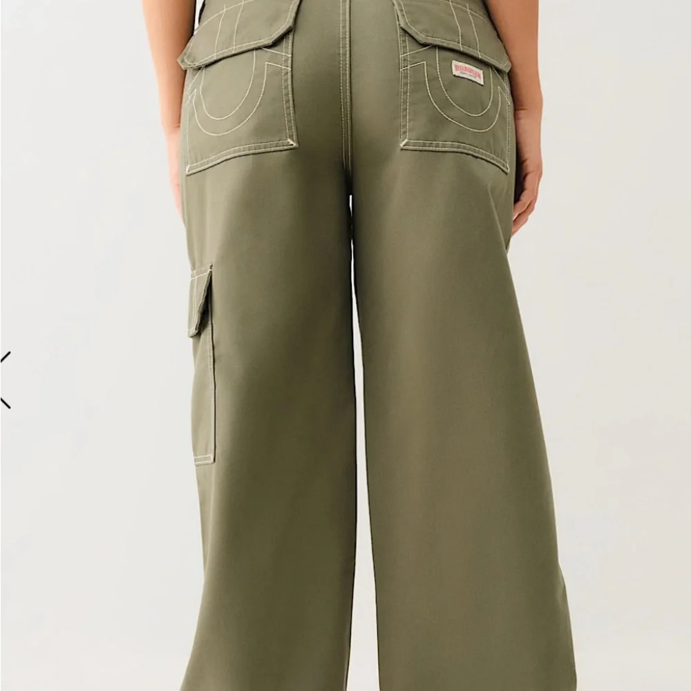TRUE RELIGION OLIVE/MILITARY BOBBI BAGGY CARGO JOGGERS BIG T PANTS SIZE 26